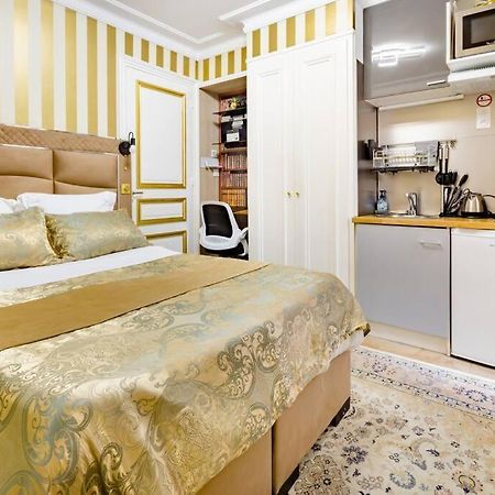 Premium Studio 2 Minutes Walk From Champs-Elysees Paris Bagian luar foto