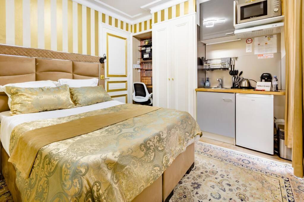 Premium Studio 2 Minutes Walk From Champs-Elysees Paris Bagian luar foto